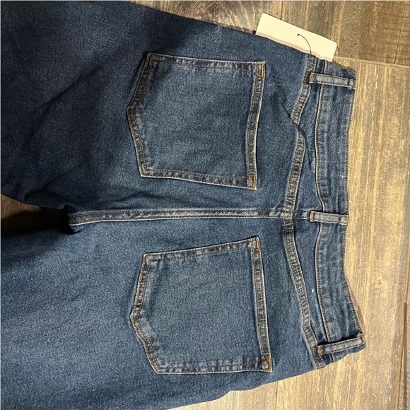 Imogene + Willie Slim Taylor Jeans - Picture 5 of 10